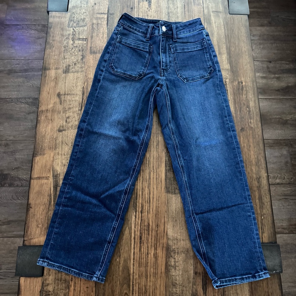 Quince stretch patch pocket cropped wide leg Jeans in dark wash - Picture 7 of 15